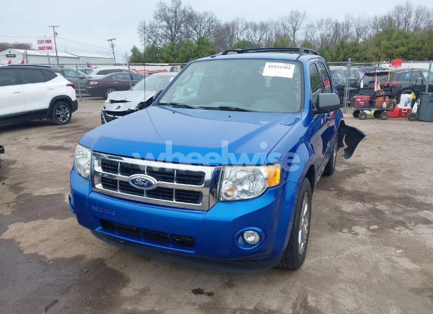 Photo 2 of 2012 Ford Escape XLT (VIN 1FMCU9D75CKB51787)