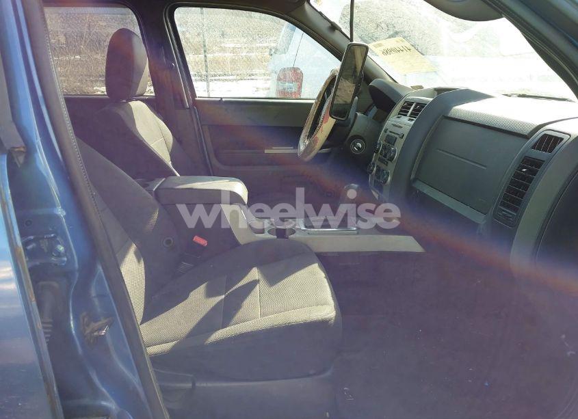 Photo 5 of 2010 Ford Escape XLT (VIN 1FMCU9D76AKA92925)