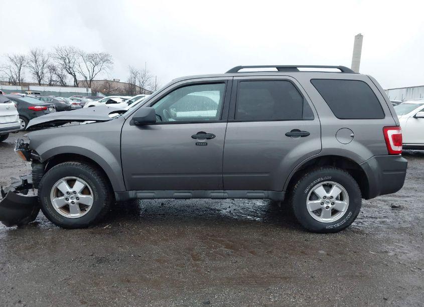 Photo 13 of 2010 Ford Escape XLT (VIN 1FMCU9D76AKA94741)