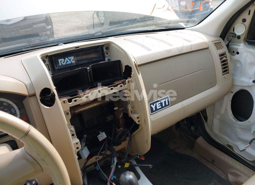 Photo 12 of 2010 Ford Escape XLT (VIN 1FMCU9D76AKB77506)