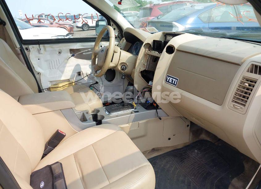 Photo 5 of 2010 Ford Escape XLT (VIN 1FMCU9D76AKB77506)