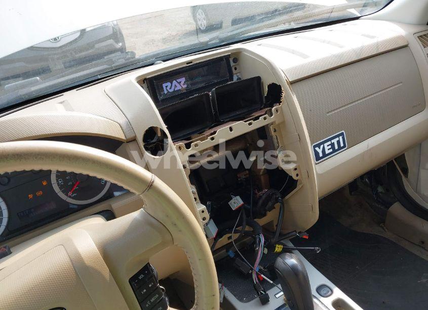 Photo 6 of 2010 Ford Escape XLT (VIN 1FMCU9D76AKB77506)