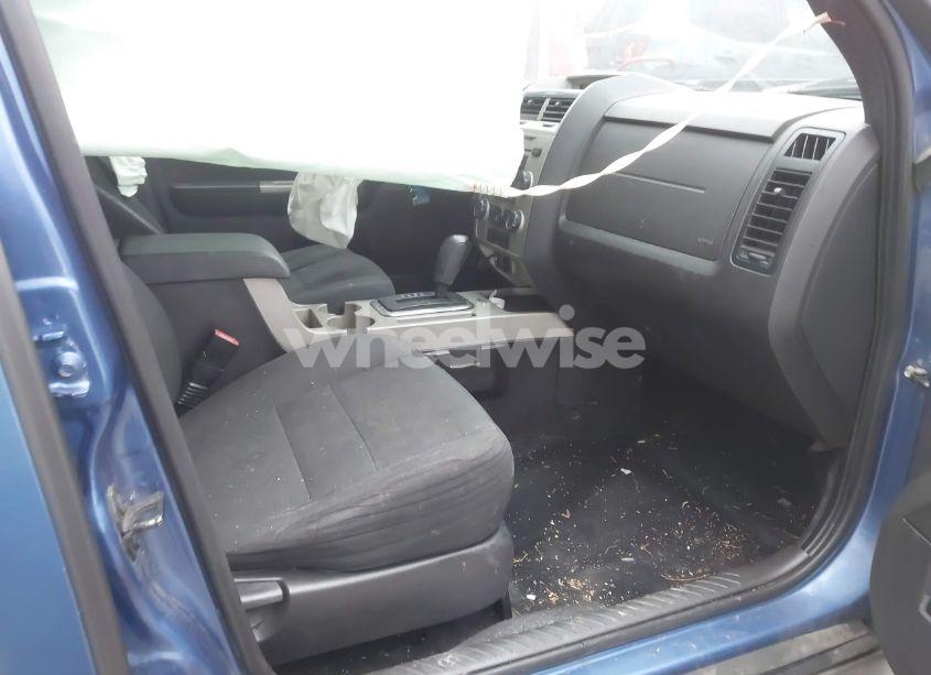 Photo 5 of 2010 Ford Escape XLT (VIN 1FMCU9D76AKB78980)