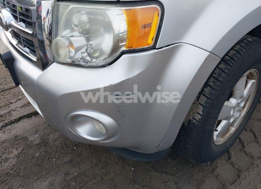 Photo 13 of 2010 Ford Escape XLT (VIN 1FMCU9D76AKC75581)