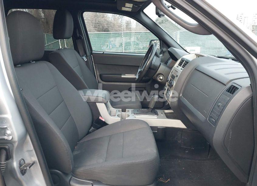 Photo 5 of 2010 Ford Escape XLT (VIN 1FMCU9D76AKC75581)