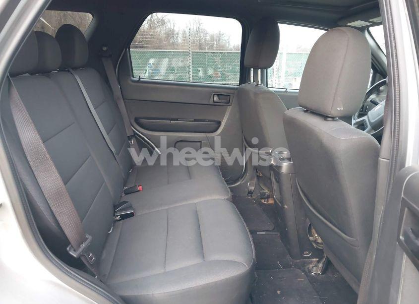 Photo 8 of 2010 Ford Escape XLT (VIN 1FMCU9D76AKC75581)