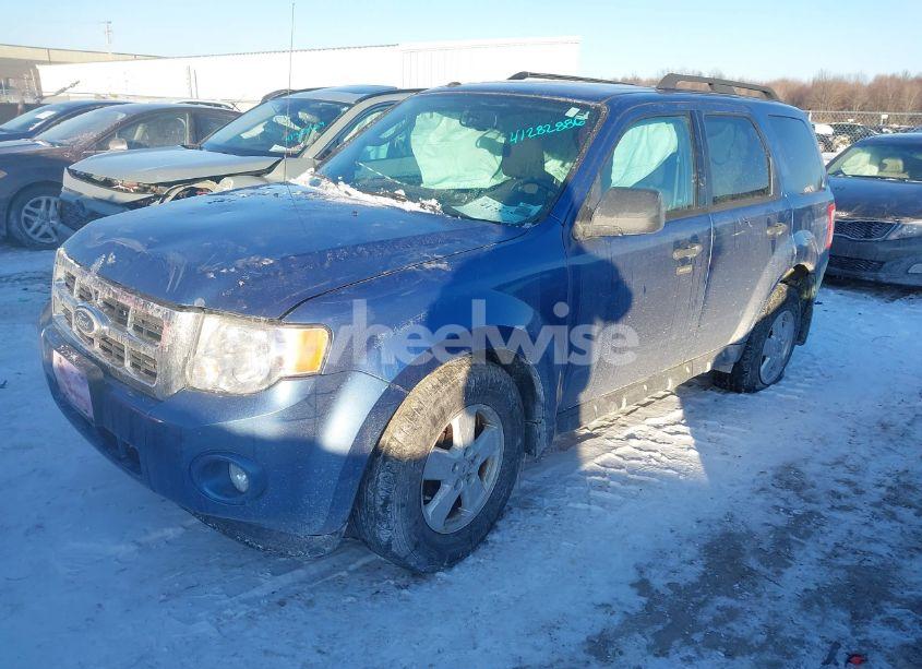 Photo 2 of 2010 Ford Escape XLT (VIN 1FMCU9D76AKD10331)