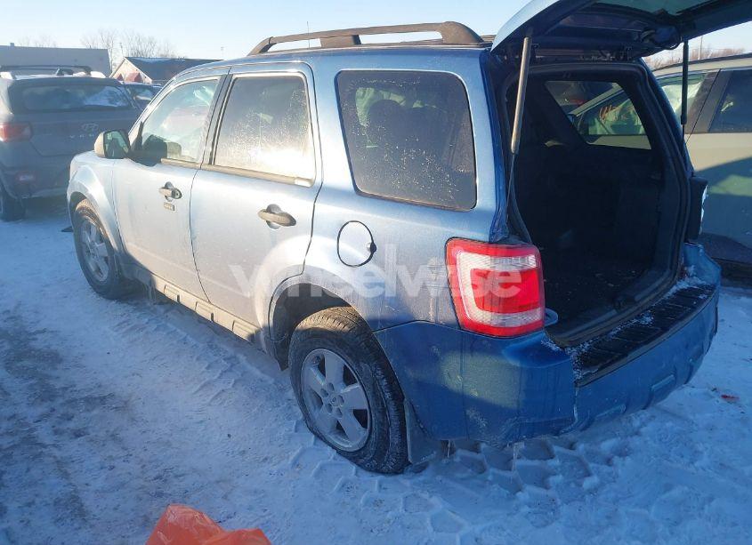 Photo 3 of 2010 Ford Escape XLT (VIN 1FMCU9D76AKD10331)