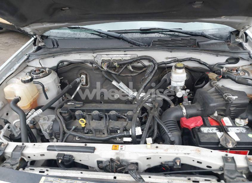 Photo 10 of 2011 Ford Escape XLT (VIN 1FMCU9D76BKA02707)