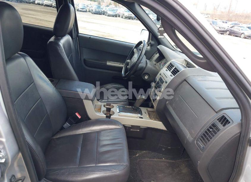 Photo 5 of 2011 Ford Escape XLT (VIN 1FMCU9D76BKA63281)