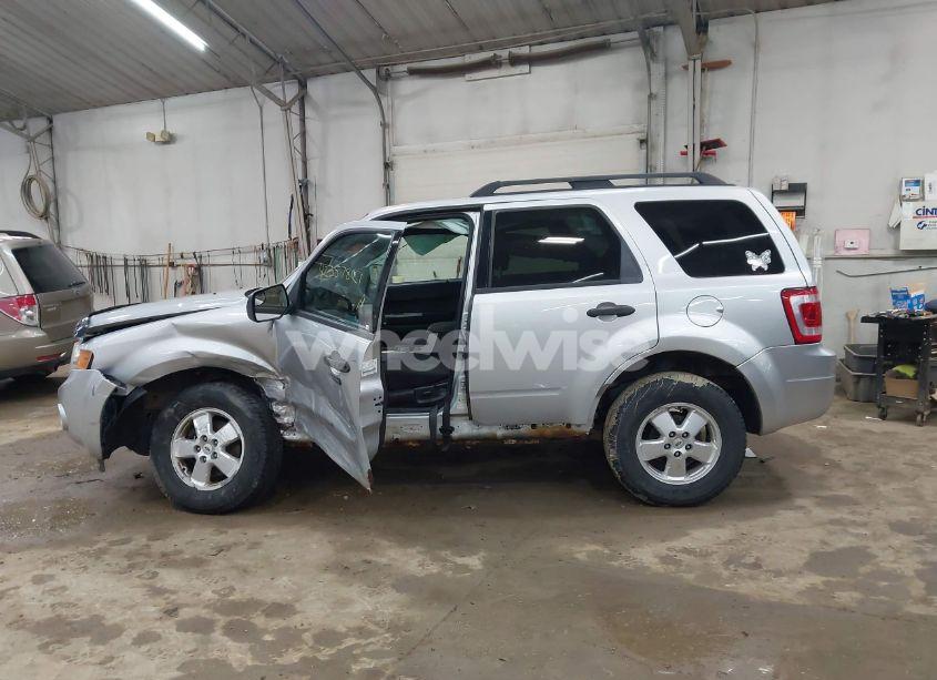 Photo 14 of 2011 Ford Escape XLT (VIN 1FMCU9D76BKB71349)