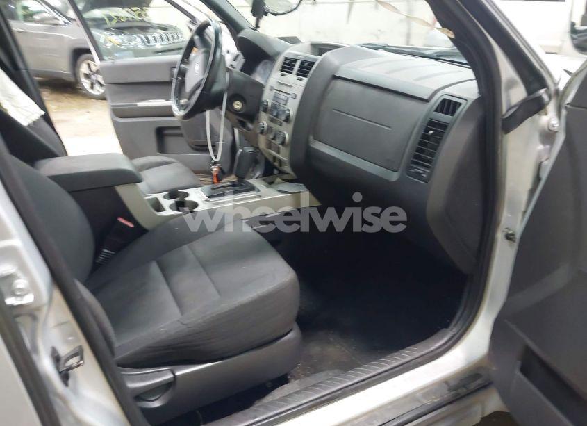 Photo 5 of 2011 Ford Escape XLT (VIN 1FMCU9D76BKB71349)