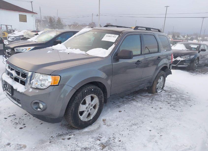 Photo 2 of 2012 Ford Escape XLT (VIN 1FMCU9D76CKC21961)