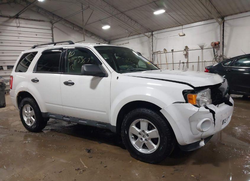 2012 Ford Escape XLT (VIN 1FMCU9D76CKC29560) main photo