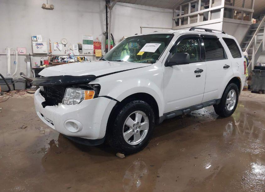 Photo 2 of 2012 Ford Escape XLT (VIN 1FMCU9D76CKC29560)