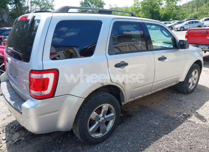 Photo 4 of 2012 Ford Escape XLT (VIN 1FMCU9D76CKC62526)