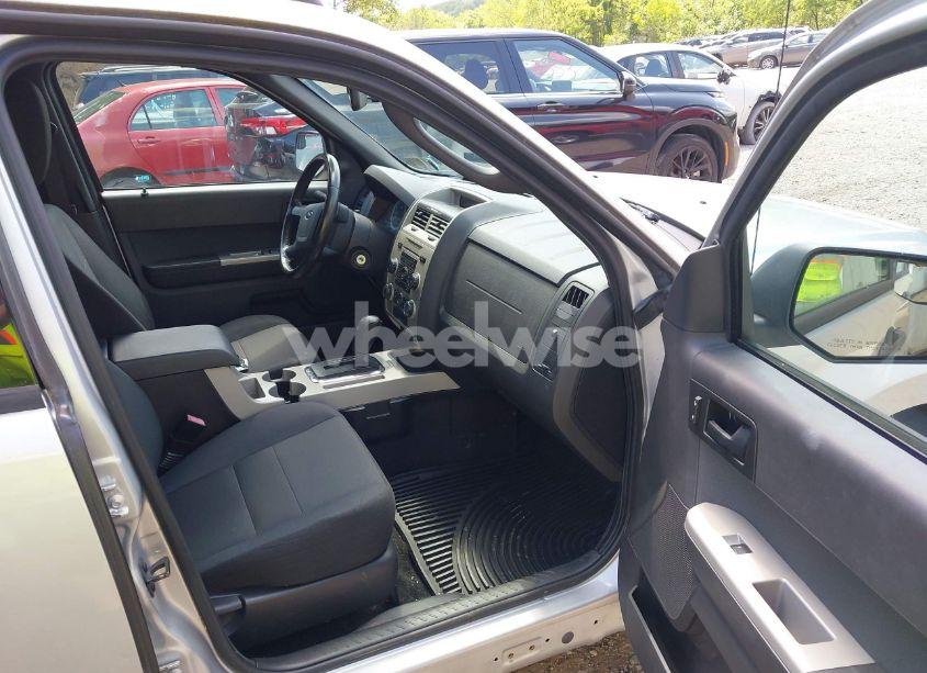 Photo 5 of 2012 Ford Escape XLT (VIN 1FMCU9D76CKC62526)