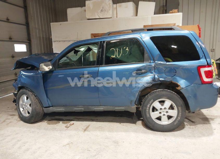 Photo 14 of 2010 Ford Escape XLT (VIN 1FMCU9D77AKC13204)