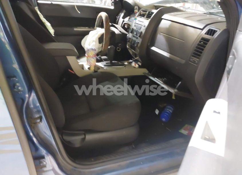 Photo 5 of 2010 Ford Escape XLT (VIN 1FMCU9D77AKC13204)