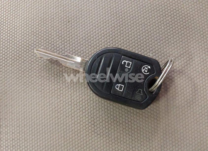 Photo 11 of 2010 Ford Escape XLT (VIN 1FMCU9D77AKC13493)