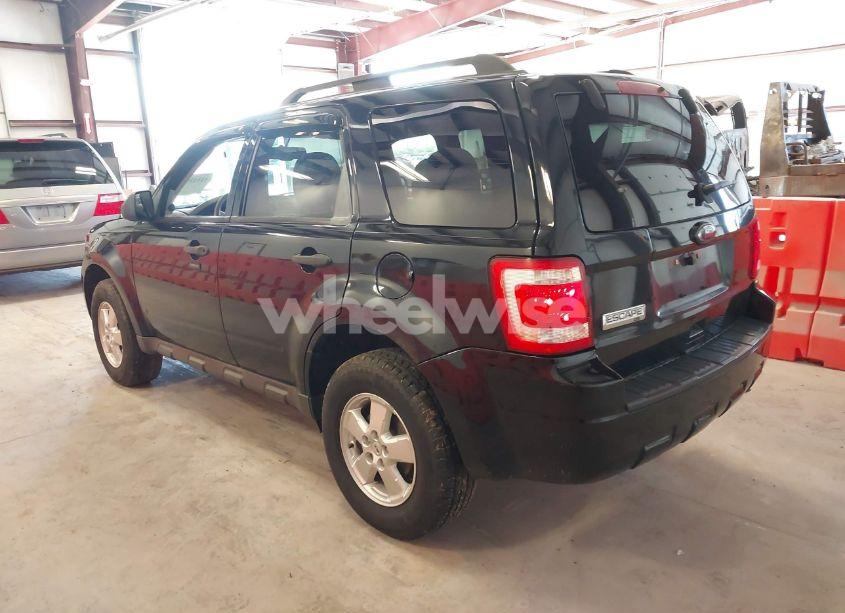 Photo 3 of 2010 Ford Escape XLT (VIN 1FMCU9D77AKC13493)