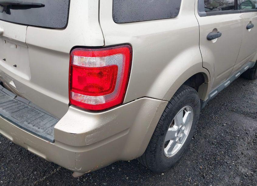 Photo 12 of 2010 Ford Escape XLT (VIN 1FMCU9D77AKC48776)