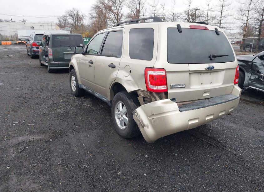 Photo 3 of 2010 Ford Escape XLT (VIN 1FMCU9D77AKC48776)