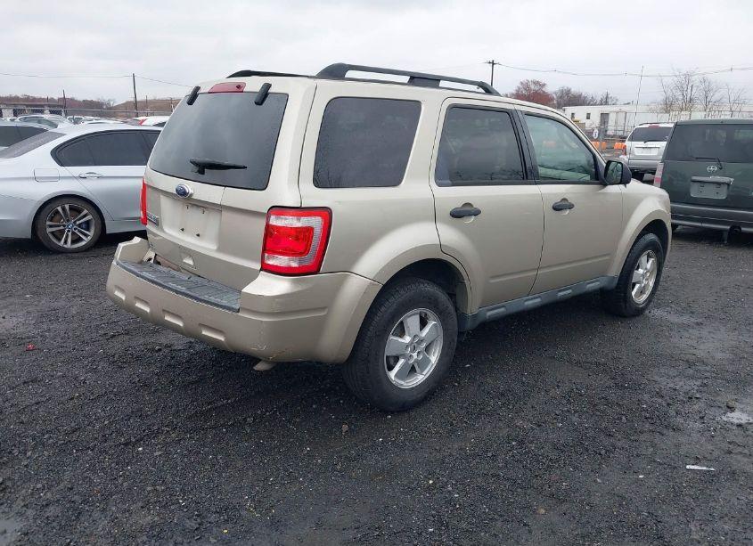 Photo 4 of 2010 Ford Escape XLT (VIN 1FMCU9D77AKC48776)