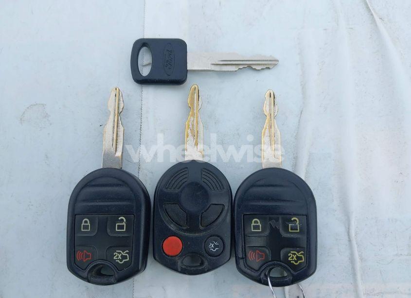 Photo 11 of 2011 Ford Escape XLT (VIN 1FMCU9D77BKC11700)