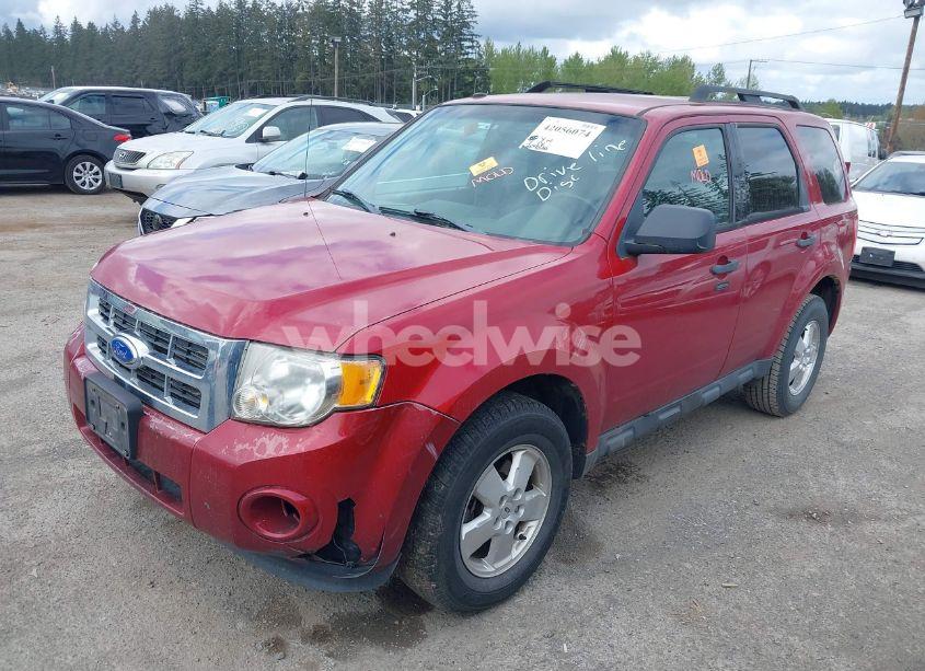 Photo 2 of 2011 Ford Escape XLT (VIN 1FMCU9D77BKC11700)