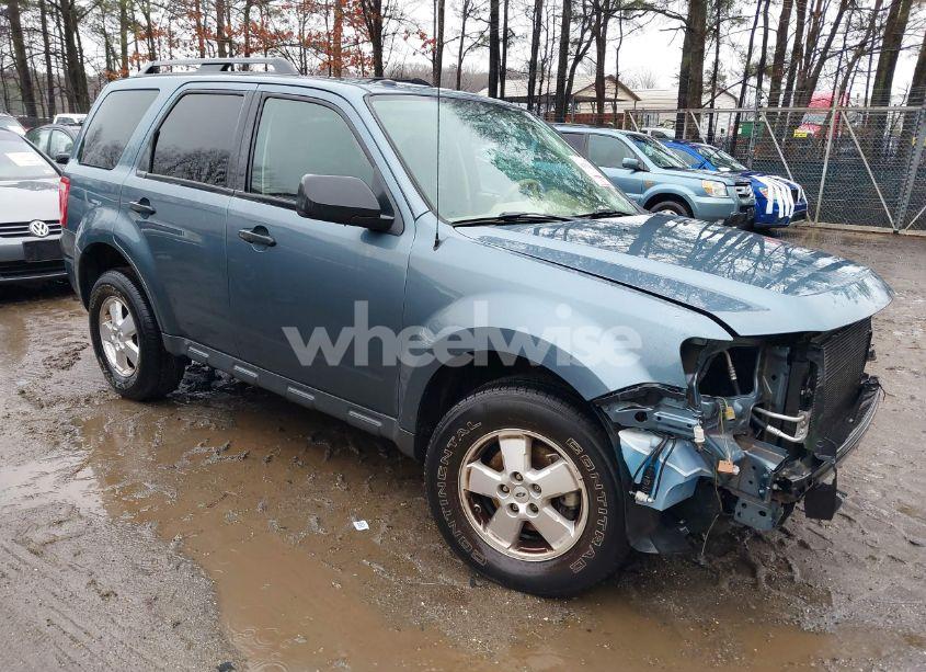 2012 Ford Escape XLT (VIN 1FMCU9D77CKA27200) main photo