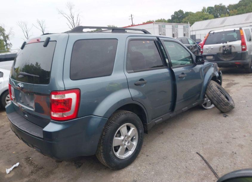 Photo 4 of 2012 Ford Escape XLT (VIN 1FMCU9D77CKC76452)
