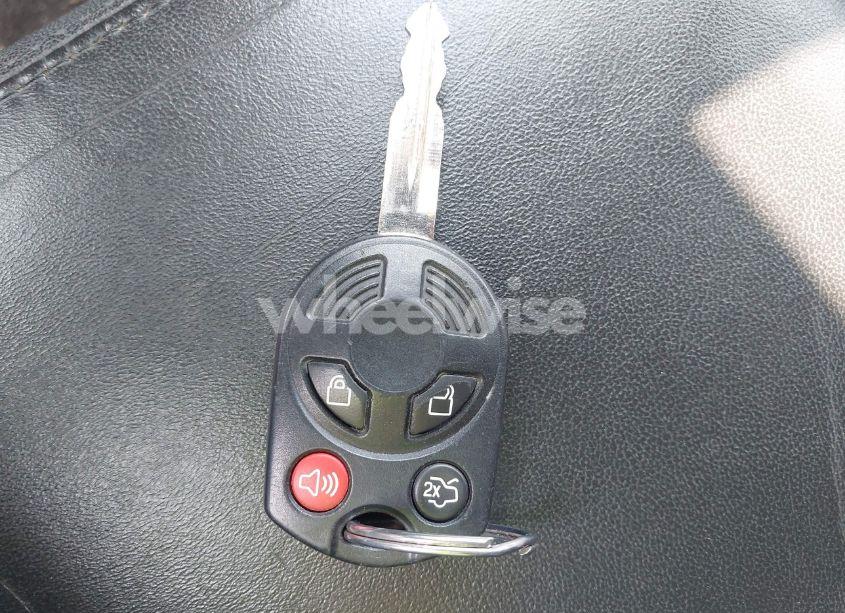 Photo 11 of 2010 Ford Escape XLT (VIN 1FMCU9D78AKA34458)