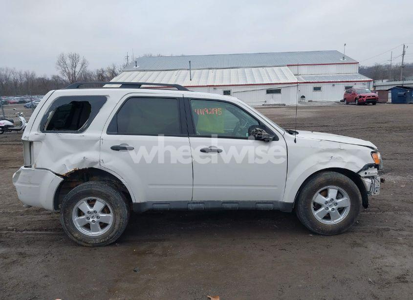 Photo 12 of 2010 Ford Escape XLT (VIN 1FMCU9D78AKB00605)