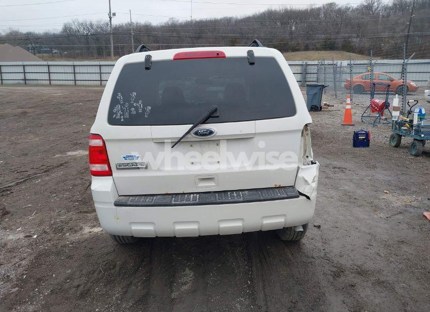 Photo 15 of 2010 Ford Escape XLT (VIN 1FMCU9D78AKB00605)