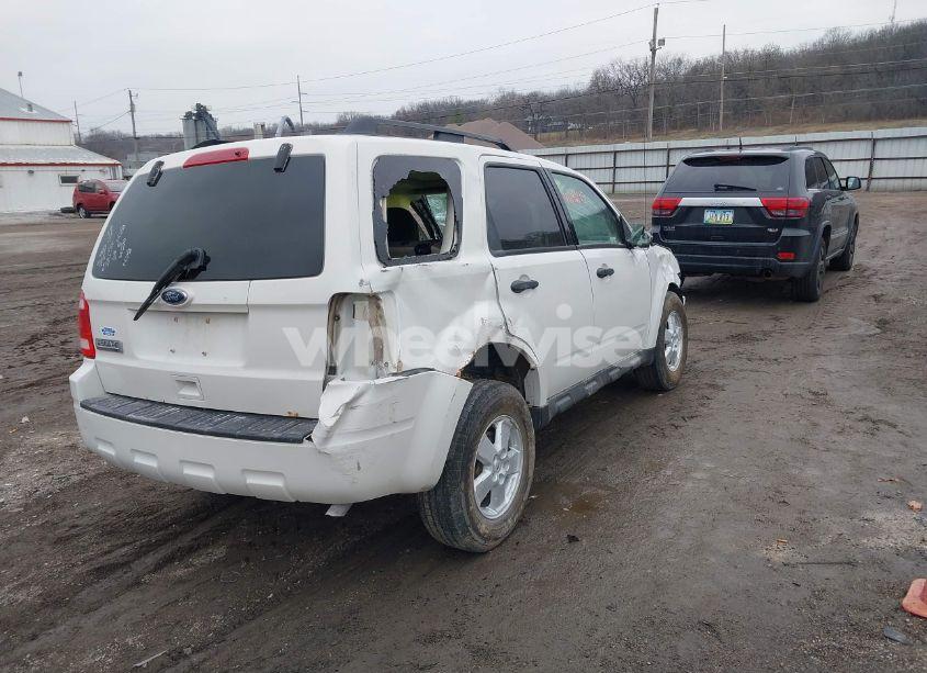 Photo 4 of 2010 Ford Escape XLT (VIN 1FMCU9D78AKB00605)