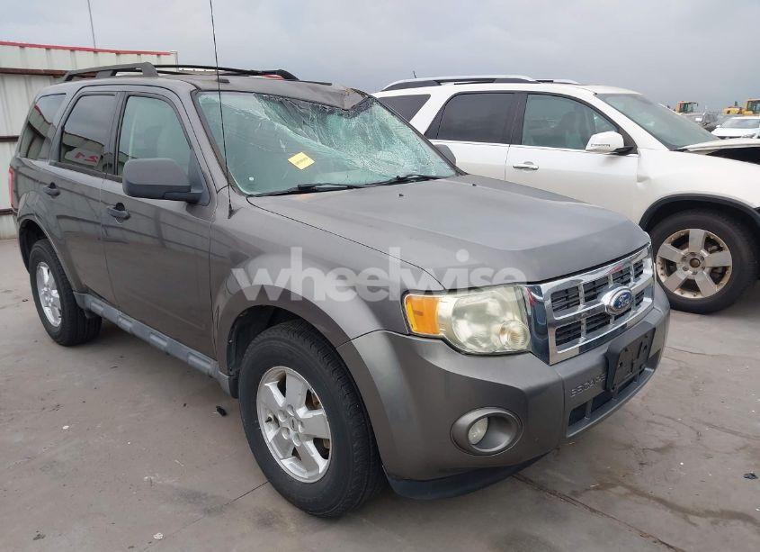 Photo 18 of 2010 Ford Escape XLT (VIN 1FMCU9D78AKB95229)