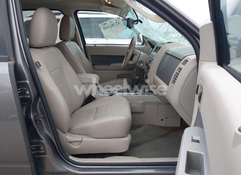 Photo 5 of 2010 Ford Escape XLT (VIN 1FMCU9D78AKB95229)