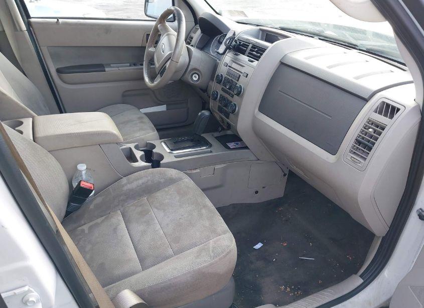 Photo 5 of 2010 Ford Escape XLT (VIN 1FMCU9D78AKC42145)