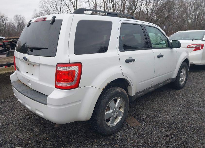 Photo 4 of 2010 Ford Escape XLT (VIN 1FMCU9D78AKC78790)