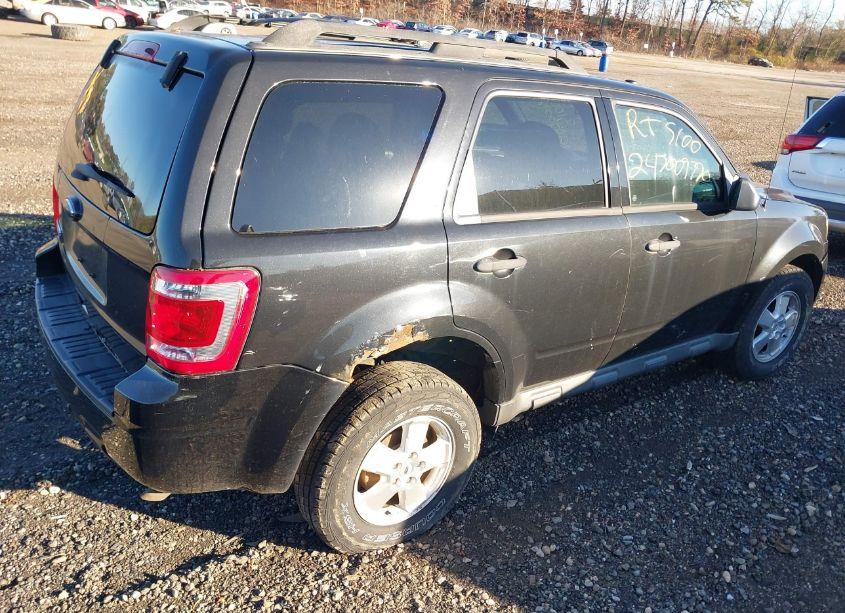 Photo 4 of 2011 Ford Escape XLT (VIN 1FMCU9D78BKA77716)