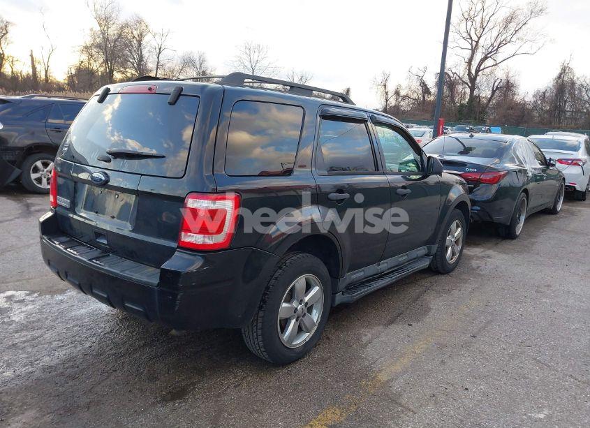 Photo 4 of 2011 Ford Escape XLT (VIN 1FMCU9D78BKC21328)