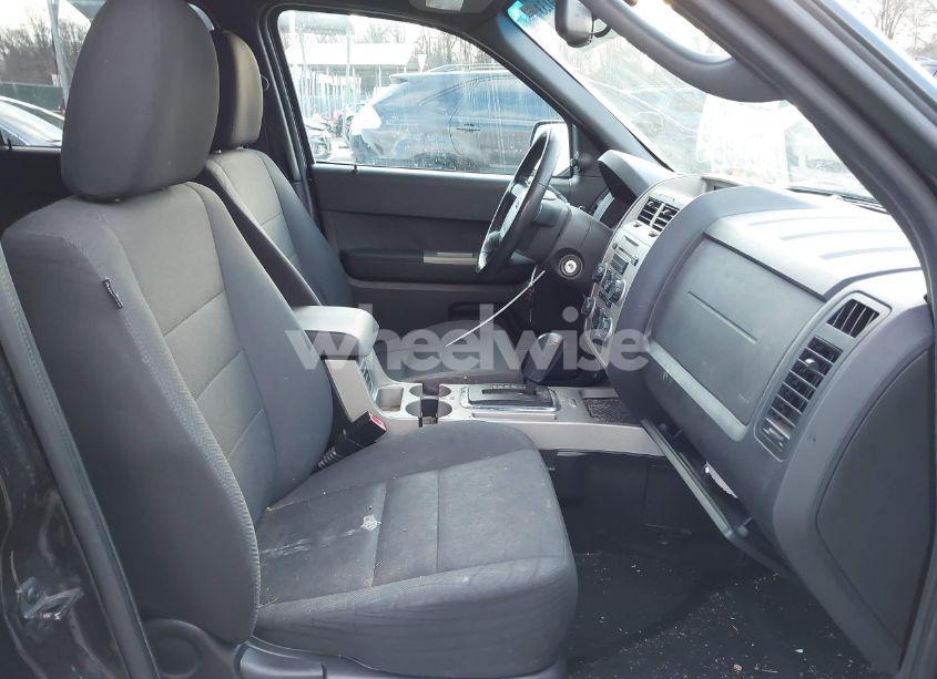 Photo 5 of 2011 Ford Escape XLT (VIN 1FMCU9D78BKC21328)