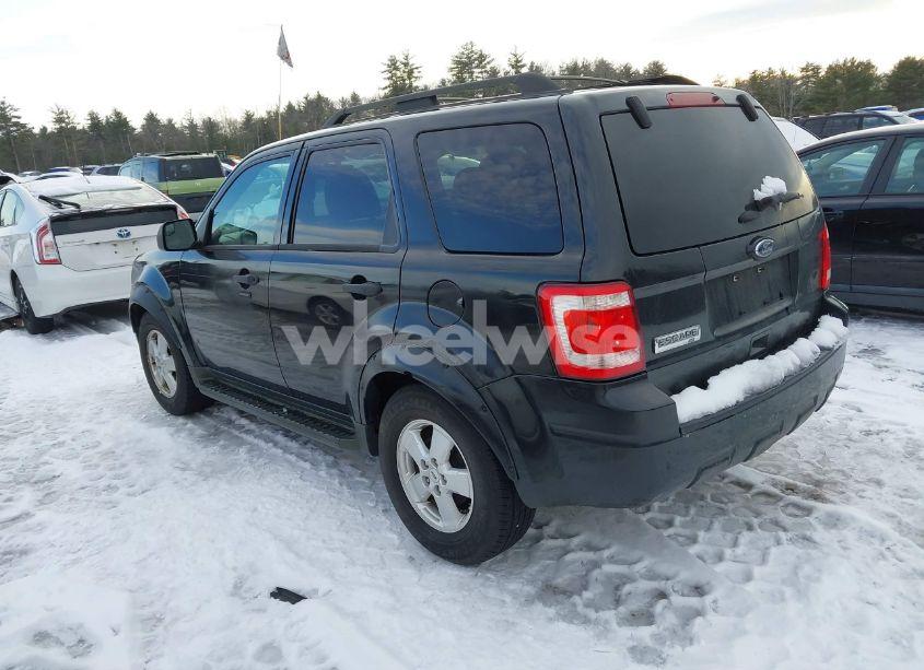 Photo 3 of 2011 Ford Escape XLT (VIN 1FMCU9D78BKC46486)