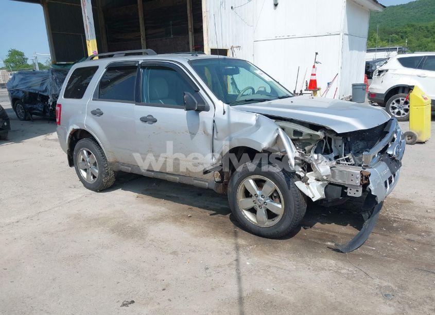 2012 Ford Escape XLT (VIN 1FMCU9D78CKA73537) main photo