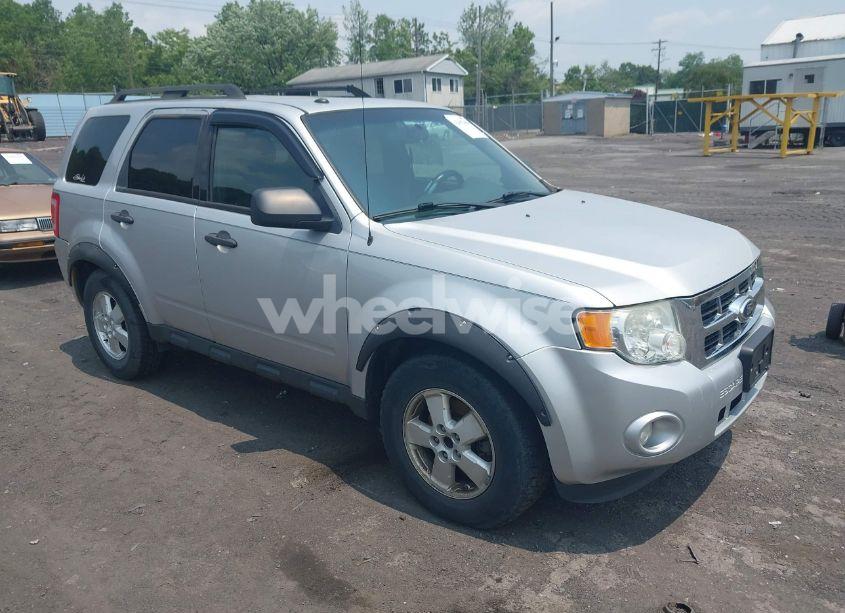 2012 Ford Escape XLT (VIN 1FMCU9D78CKC23081) main photo