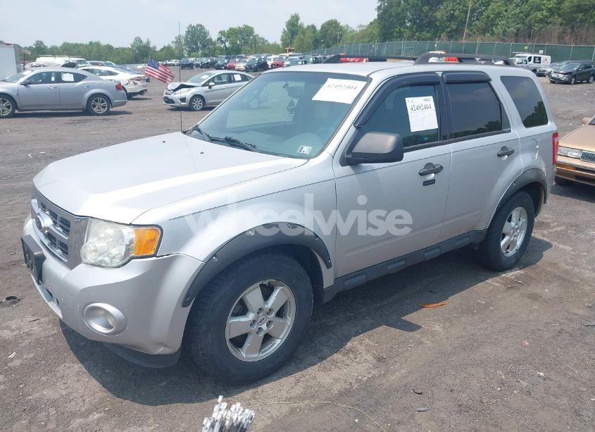 Photo 2 of 2012 Ford Escape XLT (VIN 1FMCU9D78CKC23081)