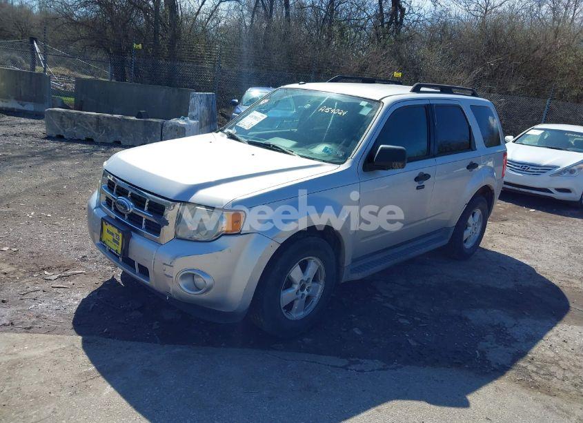 Photo 2 of 2010 Ford Escape XLT (VIN 1FMCU9D79AKA54024)