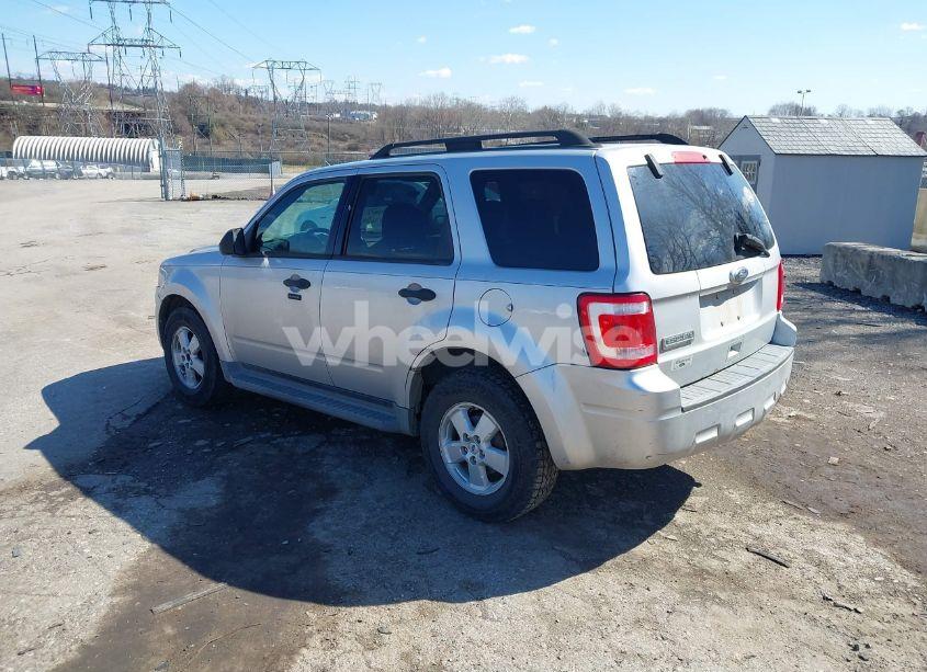 Photo 3 of 2010 Ford Escape XLT (VIN 1FMCU9D79AKA54024)
