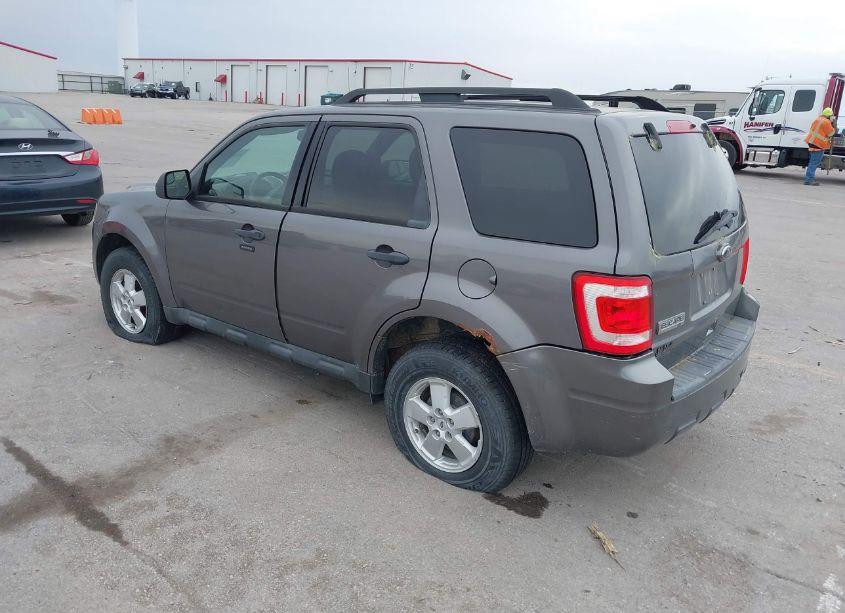 Photo 3 of 2010 Ford Escape XLT (VIN 1FMCU9D79AKC30957)